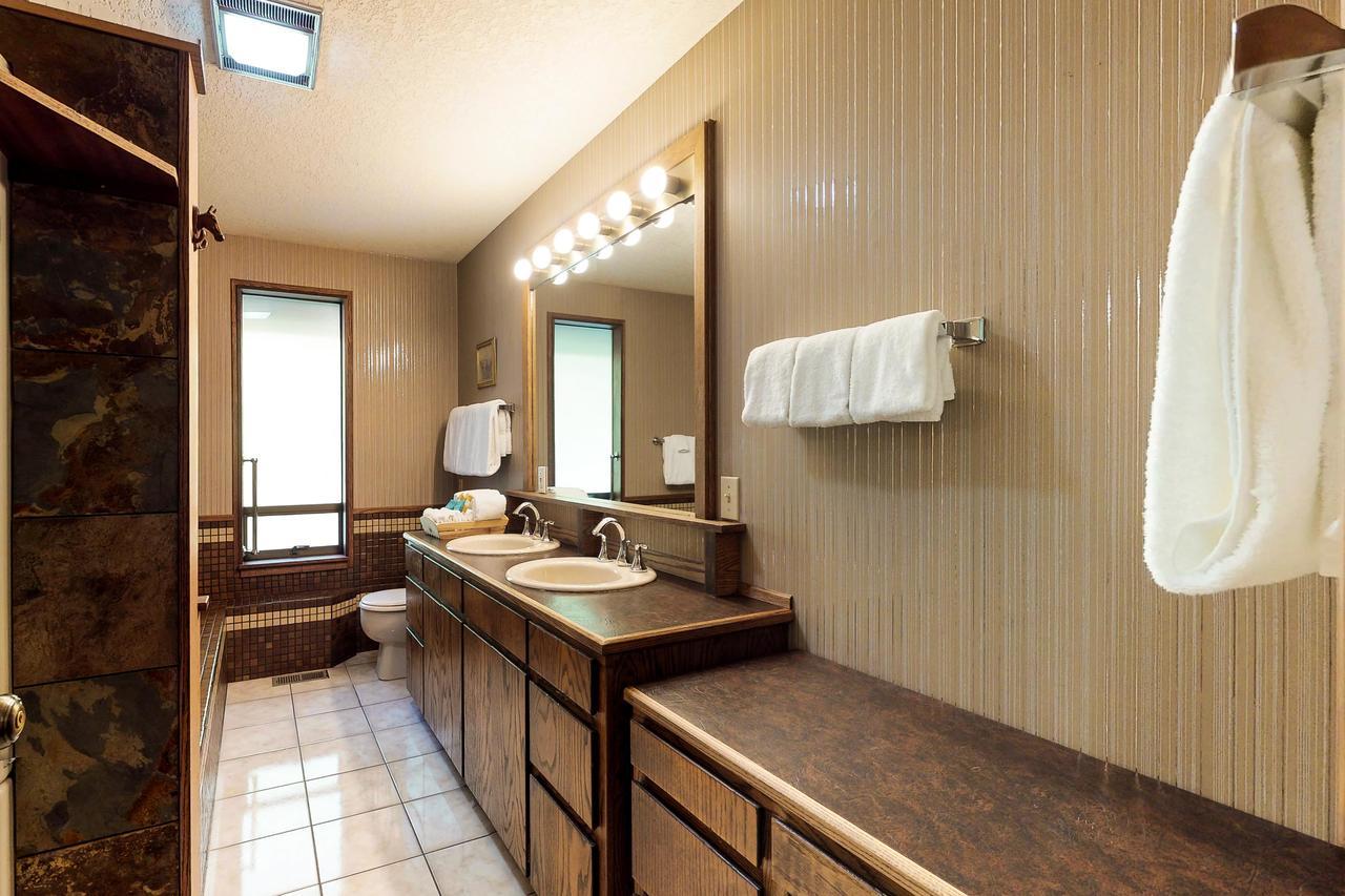 Meadows And Mountain Retreat Villa Little Oklahoma Exterior photo